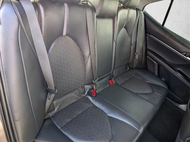 Used 2018 Toyota Camry XSE FWD image 18