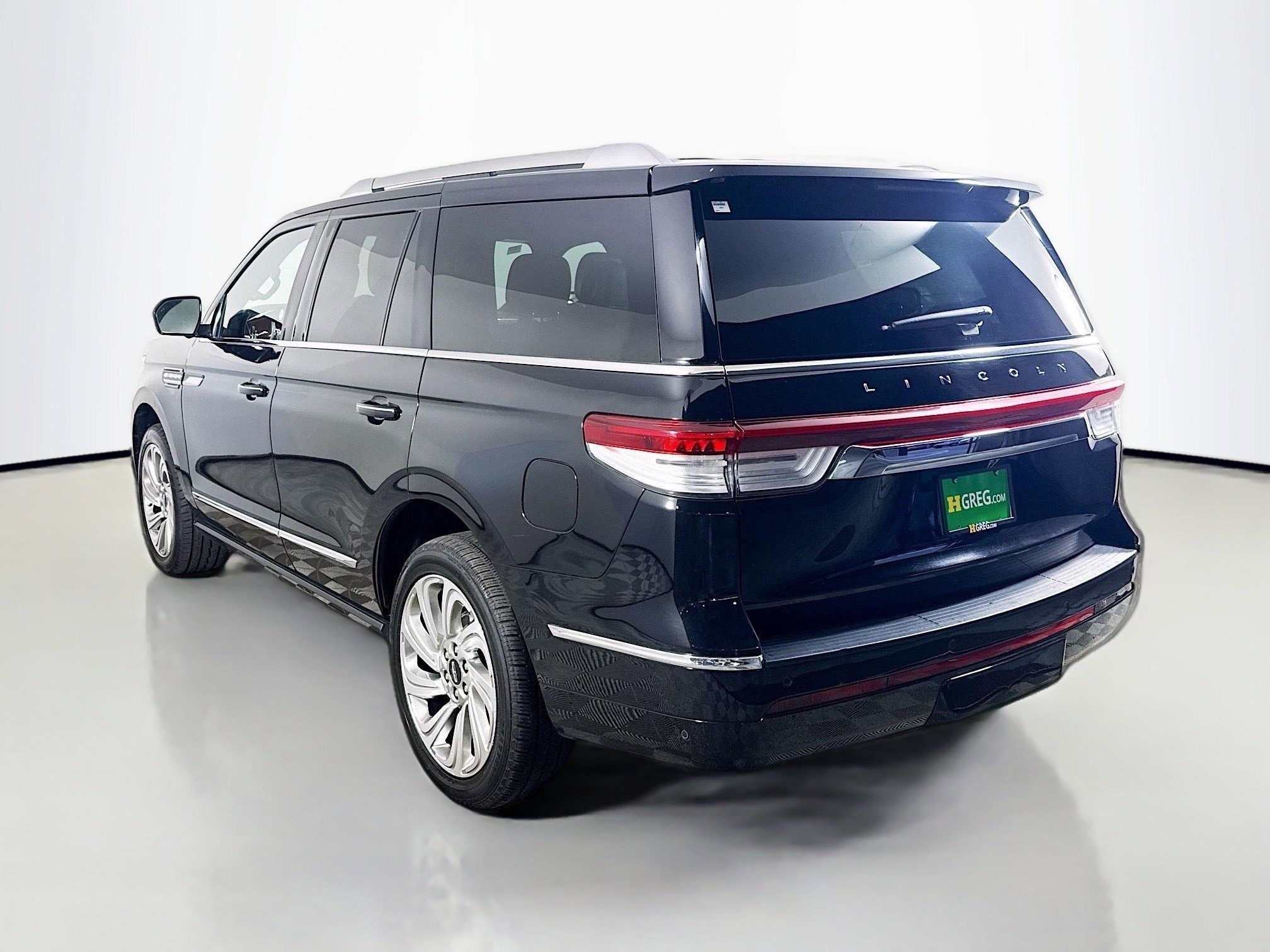 Used 2024 Lincoln Navigator Reserve image 7