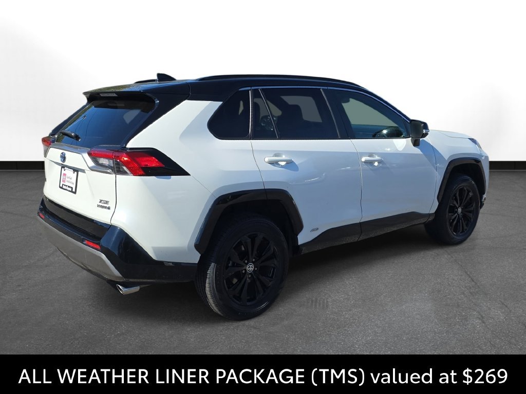 Certified 2022 Toyota RAV4 XSE w/ XSE Grade Weather Package AWD/4WD image 6