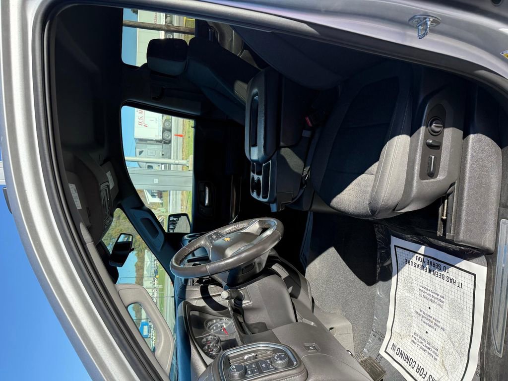 Used 2020 Chevrolet Silverado 1500 LT w/ Convenience Package image 11