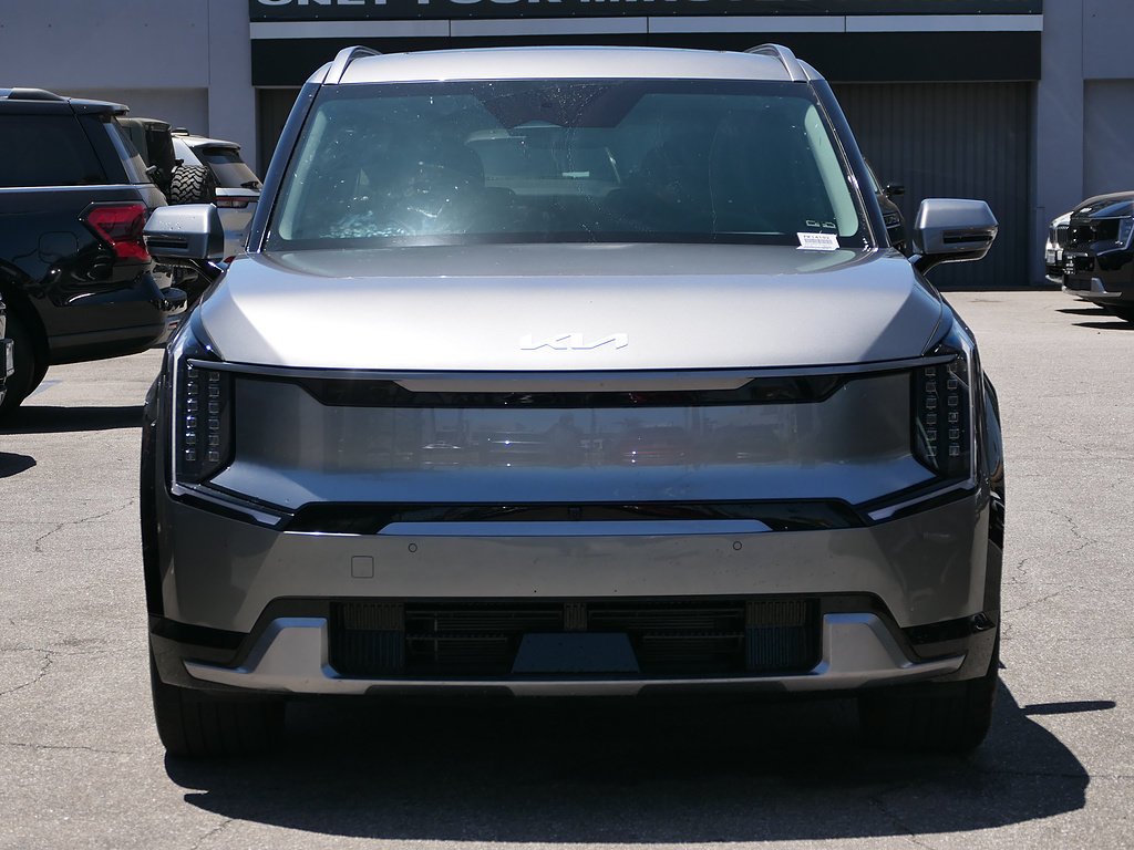Used 2024 Kia EV9 Land AWD/4WD image 8