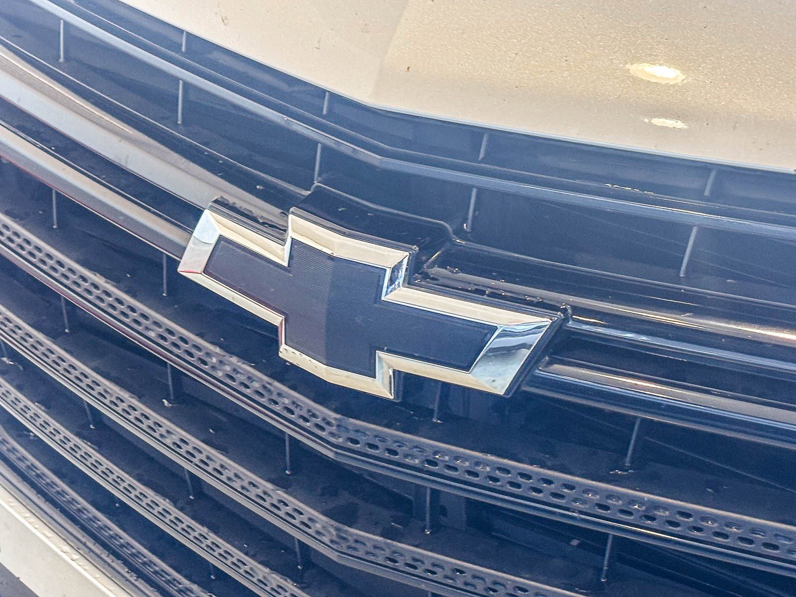 Used 2019 Chevrolet Traverse LS w/ LPO, Blackout Package FWD image 9