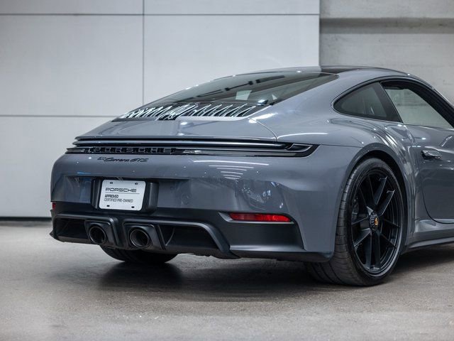 Used 2025 Porsche 911 Carrera 4 GTS image 28