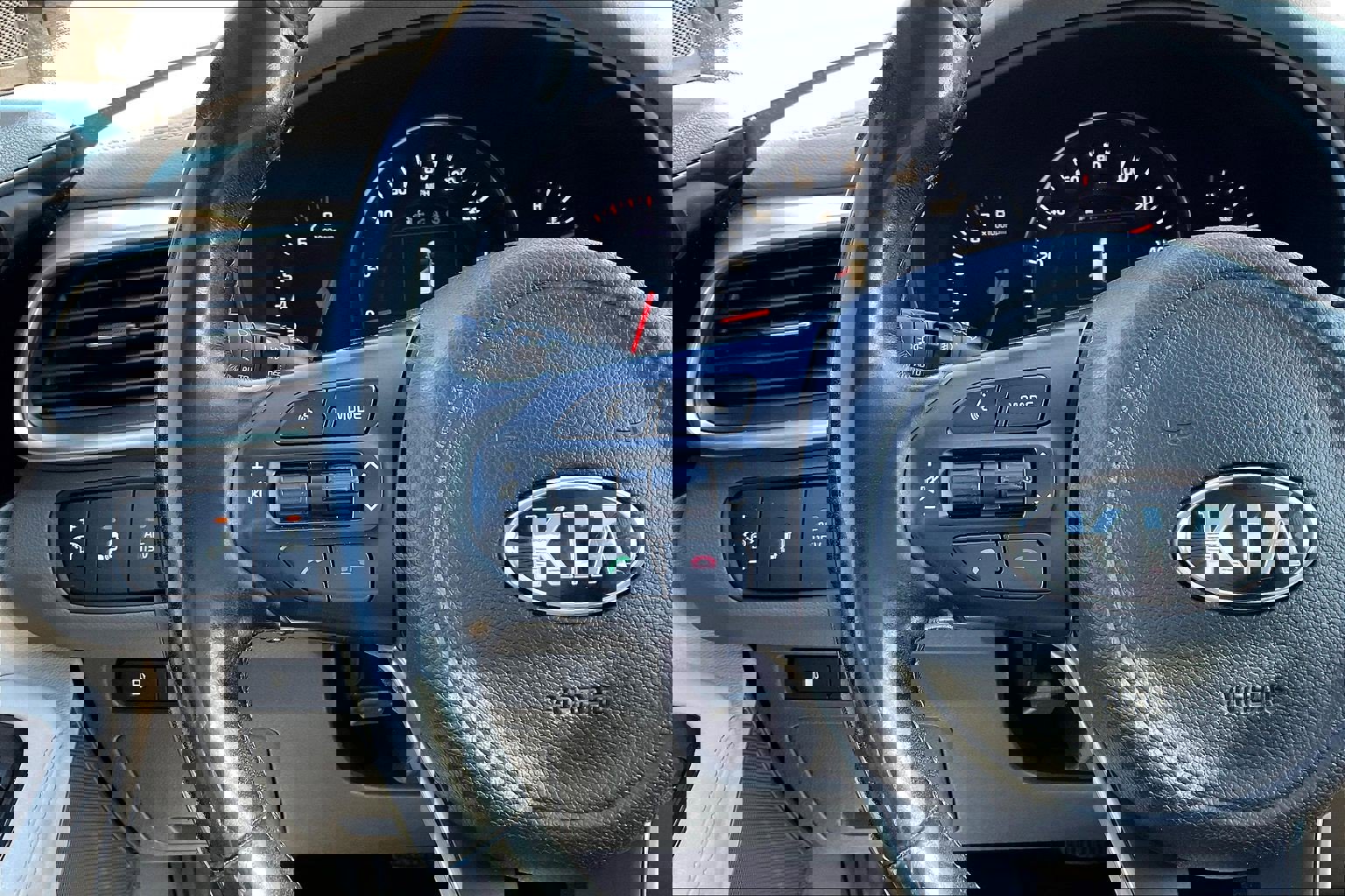 Used 2016 Kia Sorento SX image 11