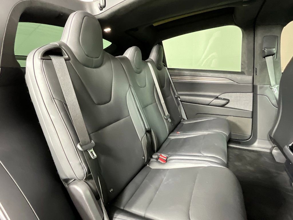 Used 2022 Tesla Model X image 22