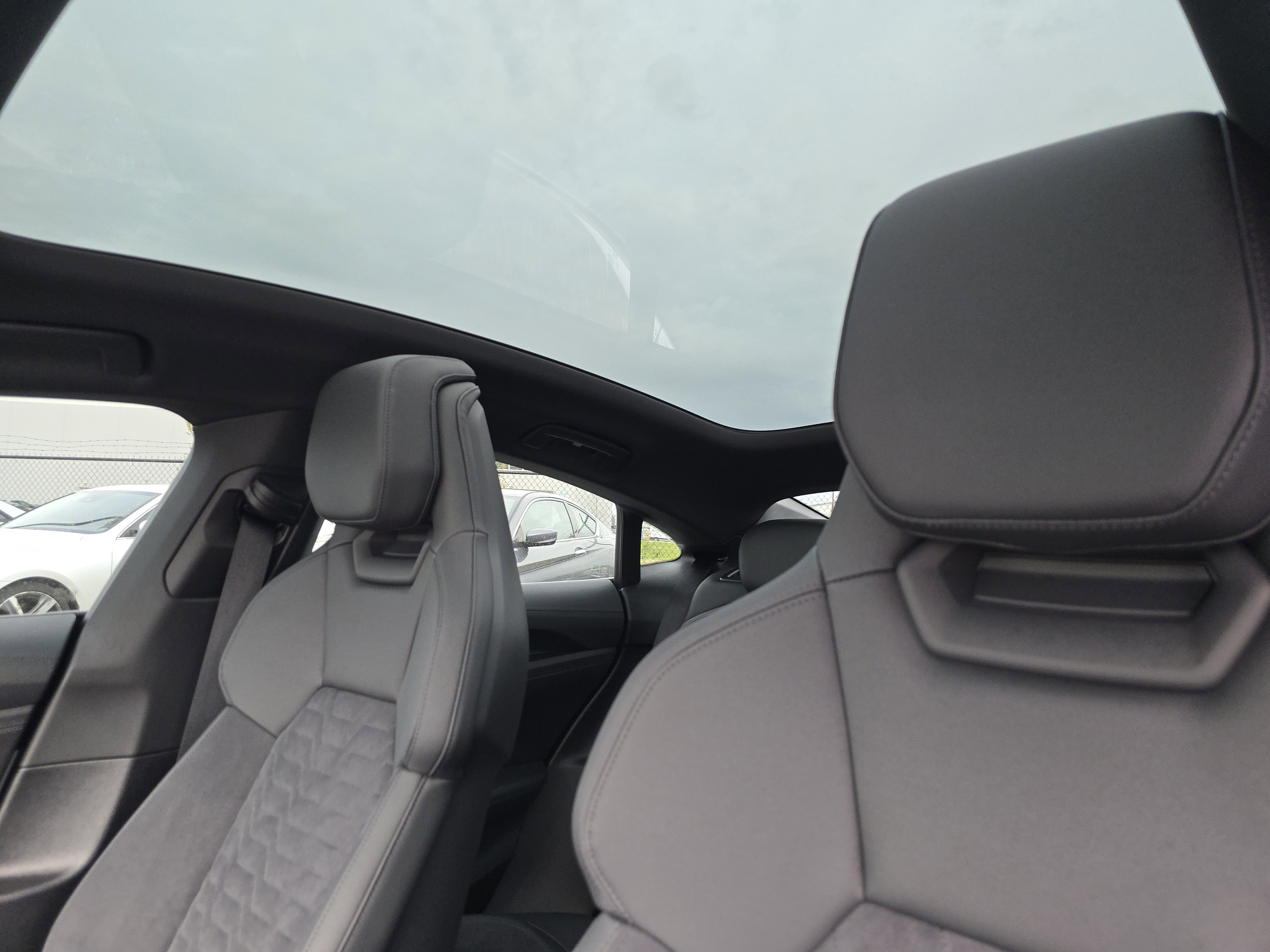 Certified 2023 Audi e-tron GT Premium Plus image 9