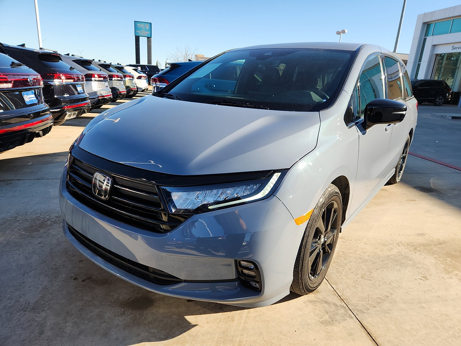Used 2024 Honda Odyssey Sport image 3