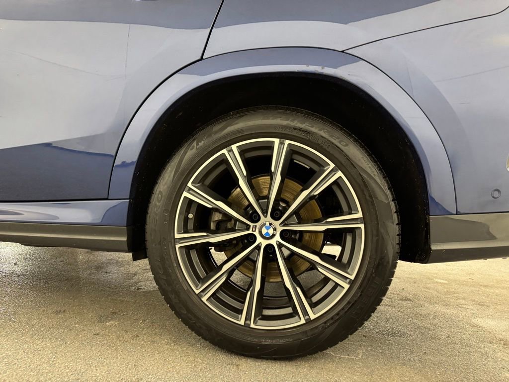 Used 2022 BMW X6 xDrive40i w/ Executive Package AWD/4WD image 33
