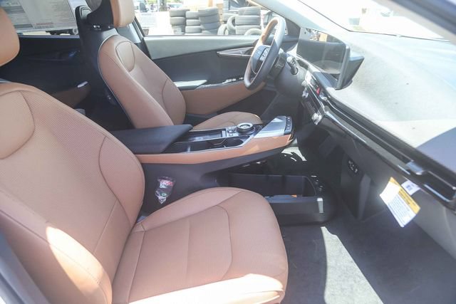 New 2026 Kia EV6 Wind RWD image 9