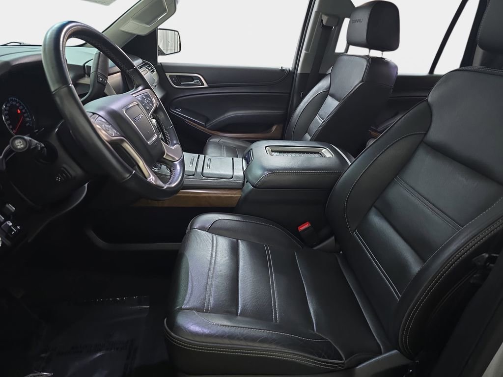 Used 2019 GMC Yukon Denali w/ Denali Ultimate Package image 17