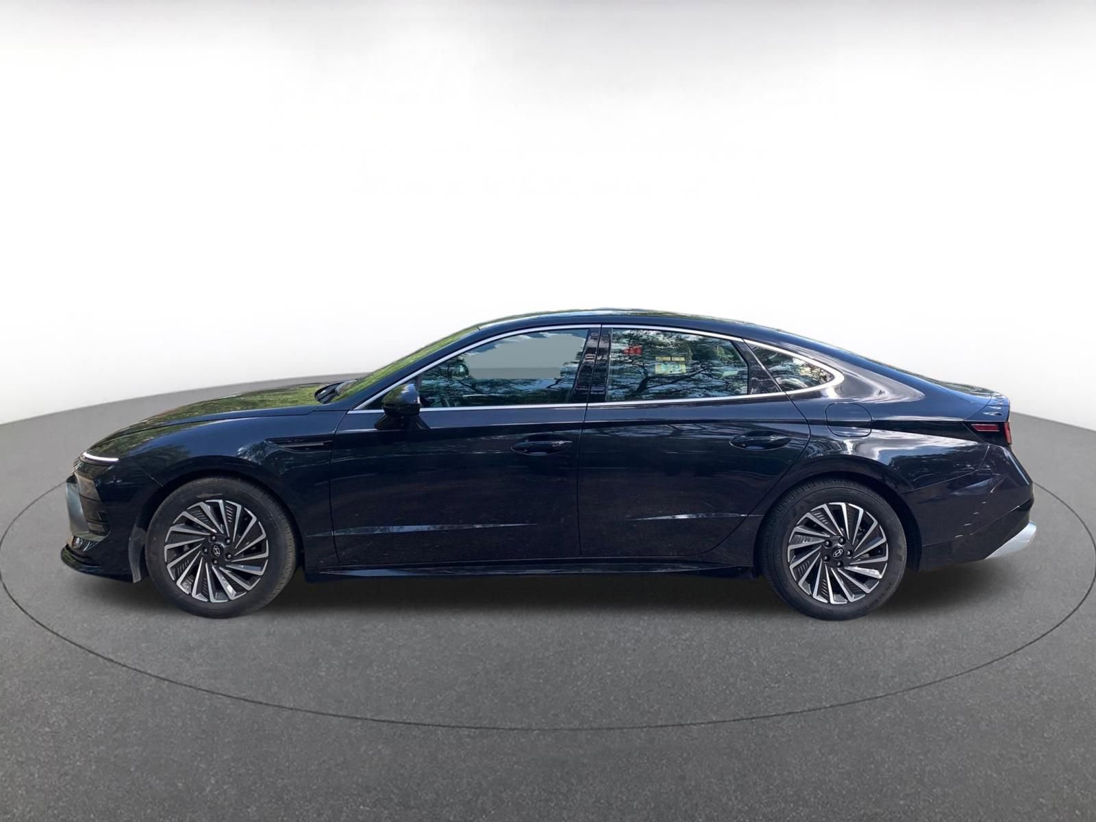 Used 2025 Hyundai Sonata SEL image 4