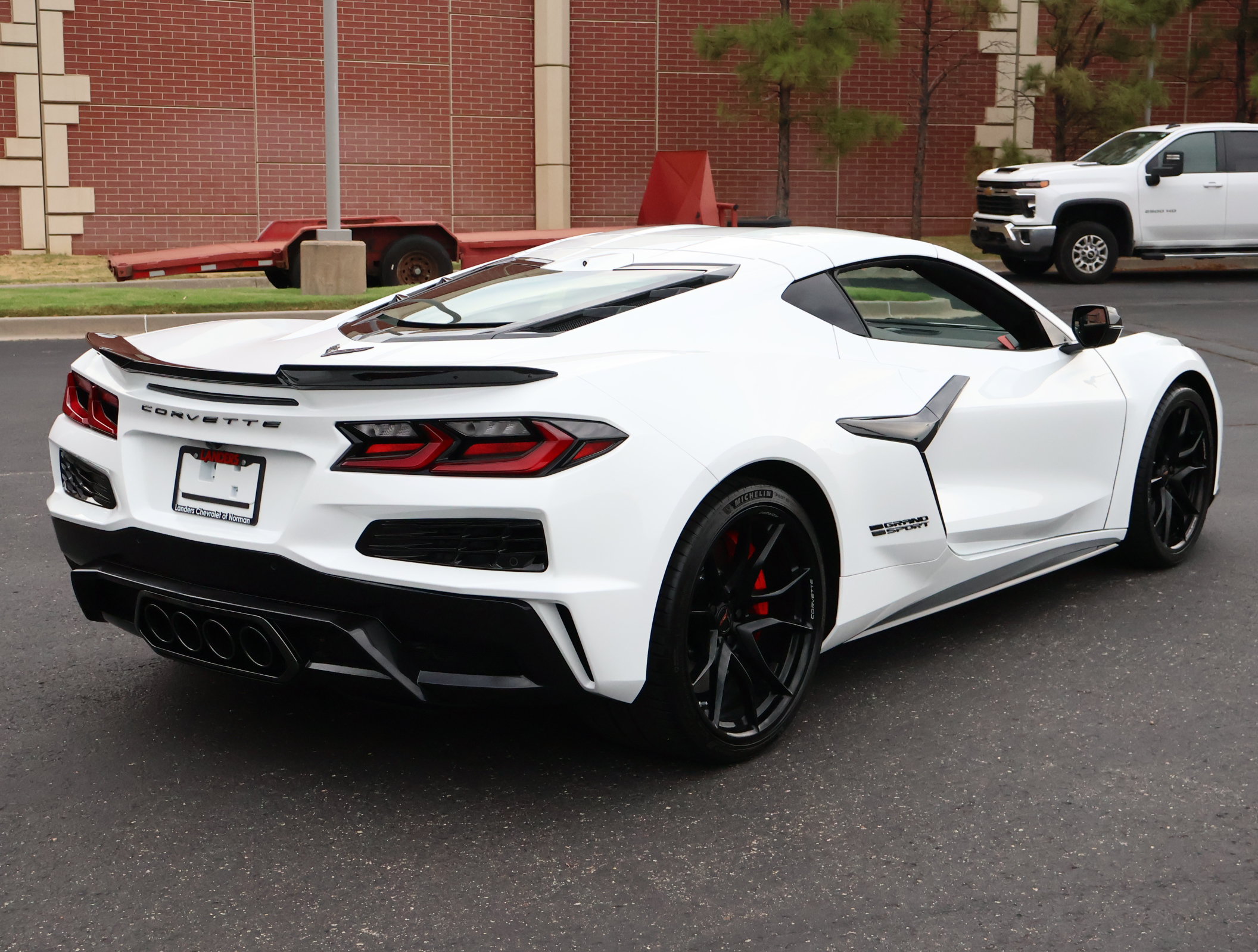 New 2027 Chevrolet Corvette Grand Sport w/ Z52 Sport Performance Package RWD image 32