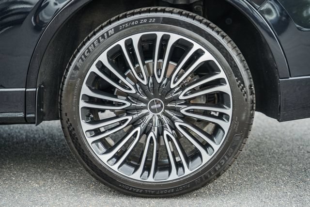 Used 2023 Lincoln Aviator Black Label w/ Dynamic Handling Package AWD/4WD image 18