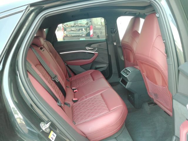 Used 2024 Audi SQ8 e-tron Premium Plus w/ Black Optic Package AWD/4WD image 26