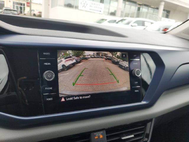 Certified 2023 Volkswagen Taos SE FWD image 29