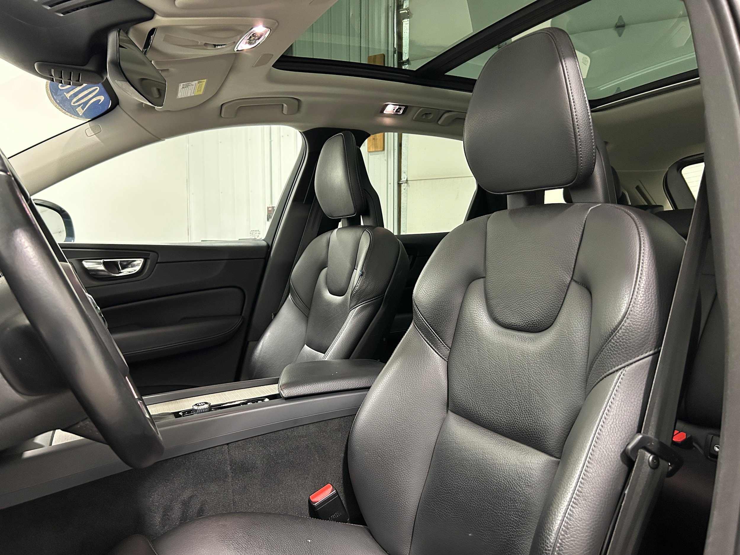 Used 2018 Volvo XC60 T5 Inscription AWD/4WD image 24