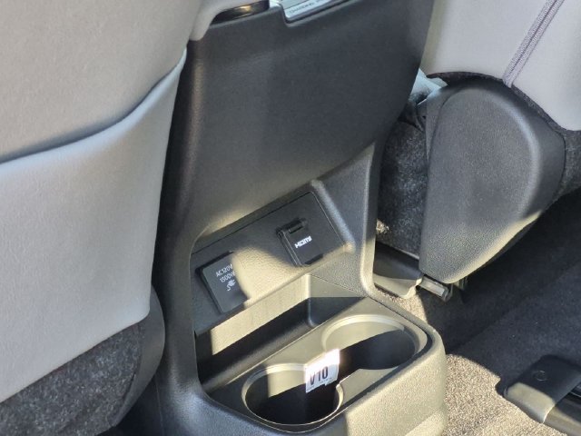 New 2026 Toyota Sienna XLE FWD image 25