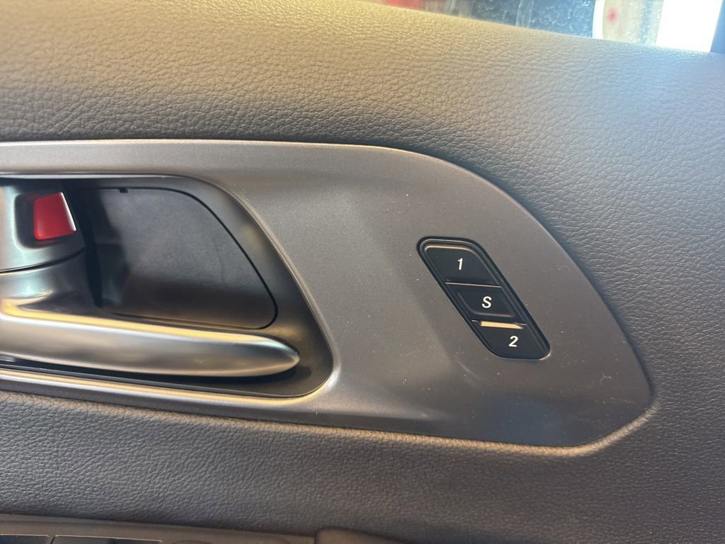 New 2026 Chrysler Pacifica Select FWD image 18