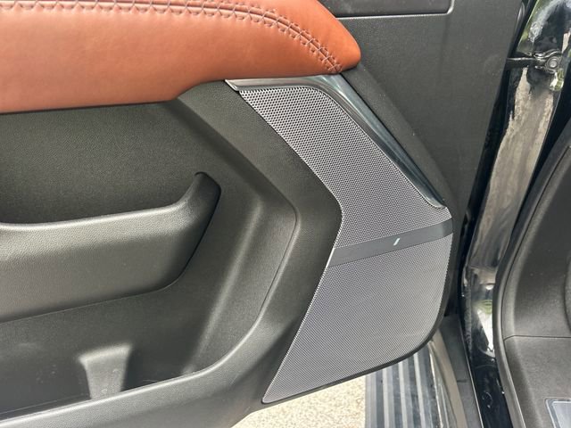 Used 2023 GMC Yukon Denali Ultimate image 32