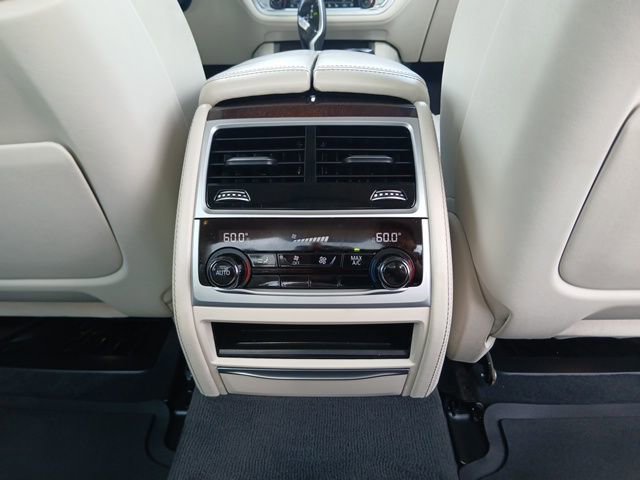 Used 2017 BMW 740i image 14