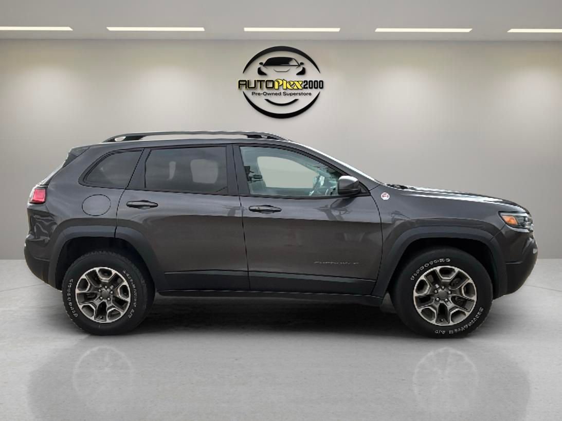 Used 2020 Jeep Cherokee Trailhawk AWD/4WD image 5