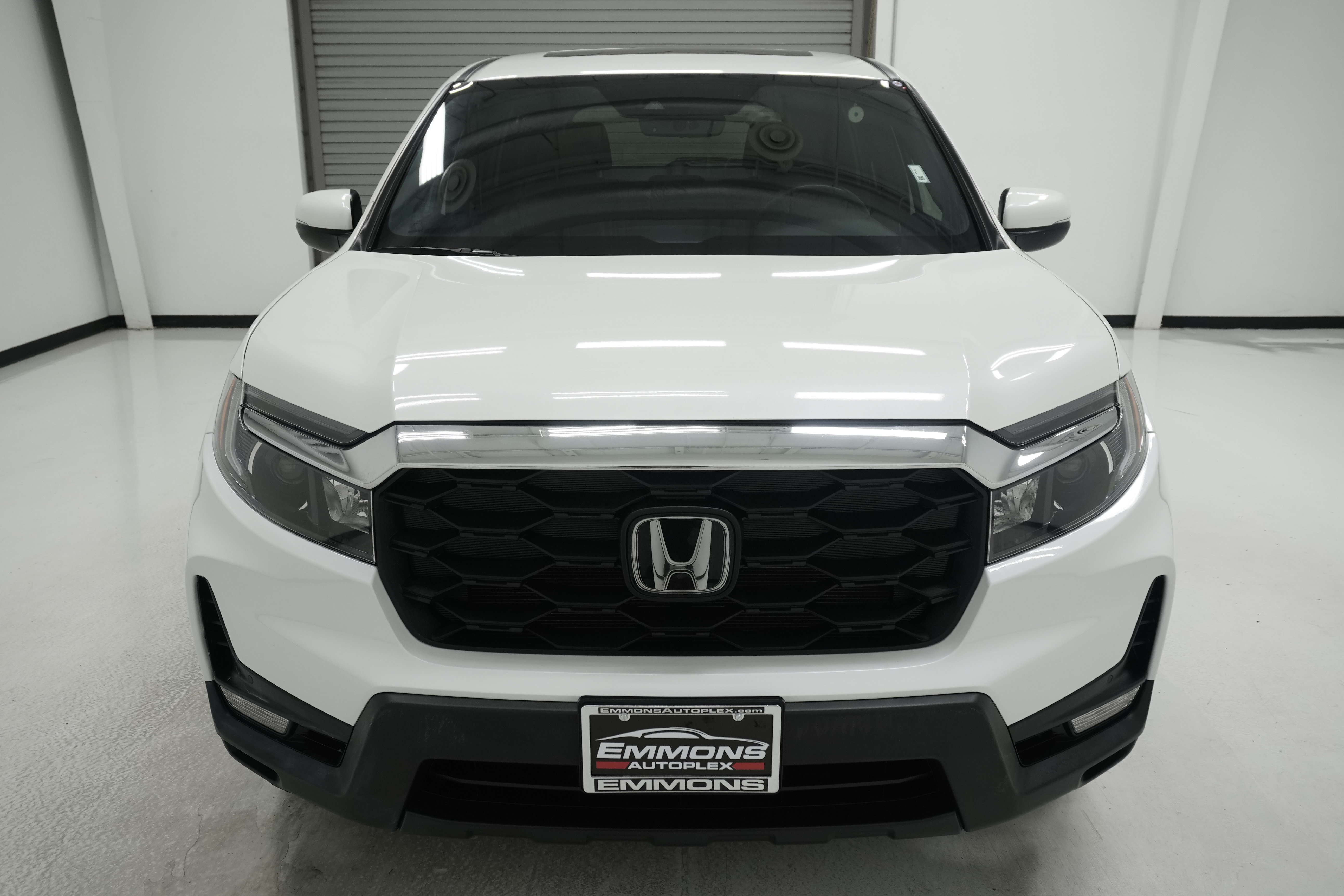 Used 2023 Honda Passport EX-L image 2
