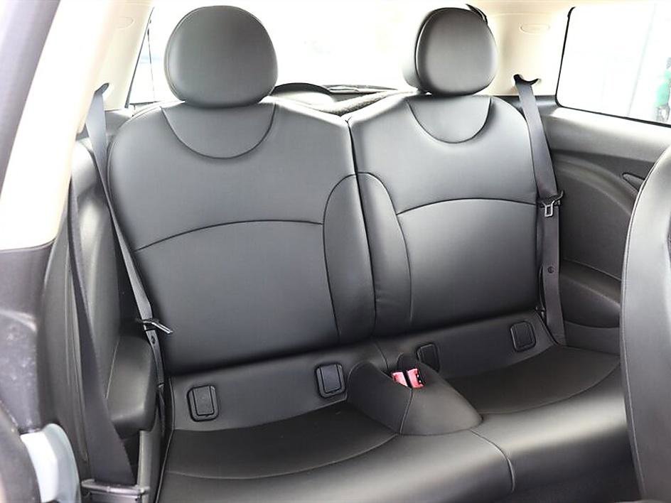 Used 2013 MINI Cooper Hardtop image 15