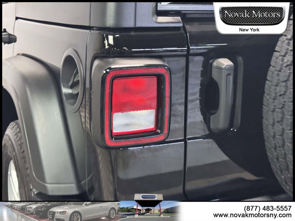Used 2022 Jeep Wrangler Unlimited Sport image 6