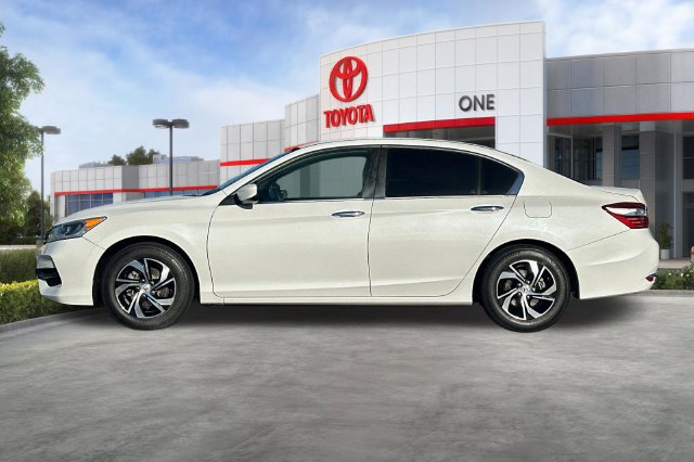 Used 2017 Honda Accord LX image 8