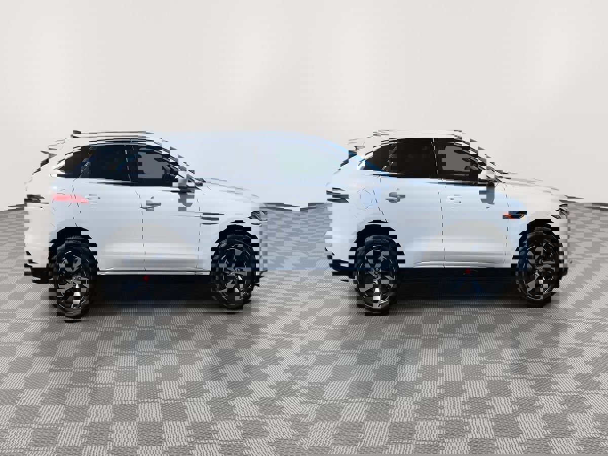 Used 2022 Jaguar F-PACE S image 8