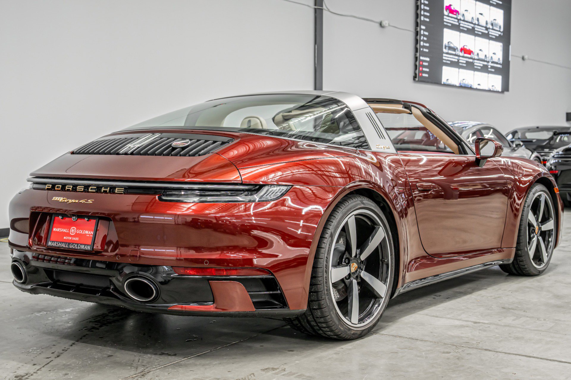 Used 2021 Porsche 911 Targa 4S Heritage Design image 8