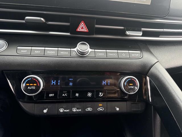 Used 2023 Hyundai Elantra SEL w/ Convenience Package image 22