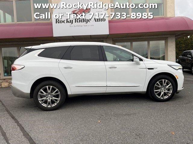 Used 2023 Buick Enclave Essence w/ Experience Buick Package image 8