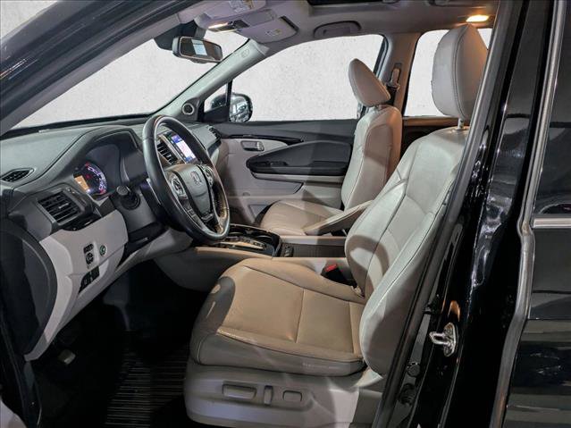 Used 2016 Honda Pilot Elite image 17