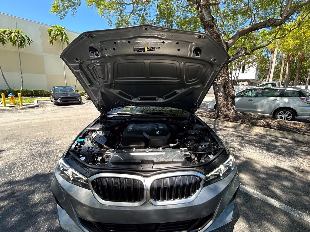 Used 2025 BMW 330i Sedan RWD image 25