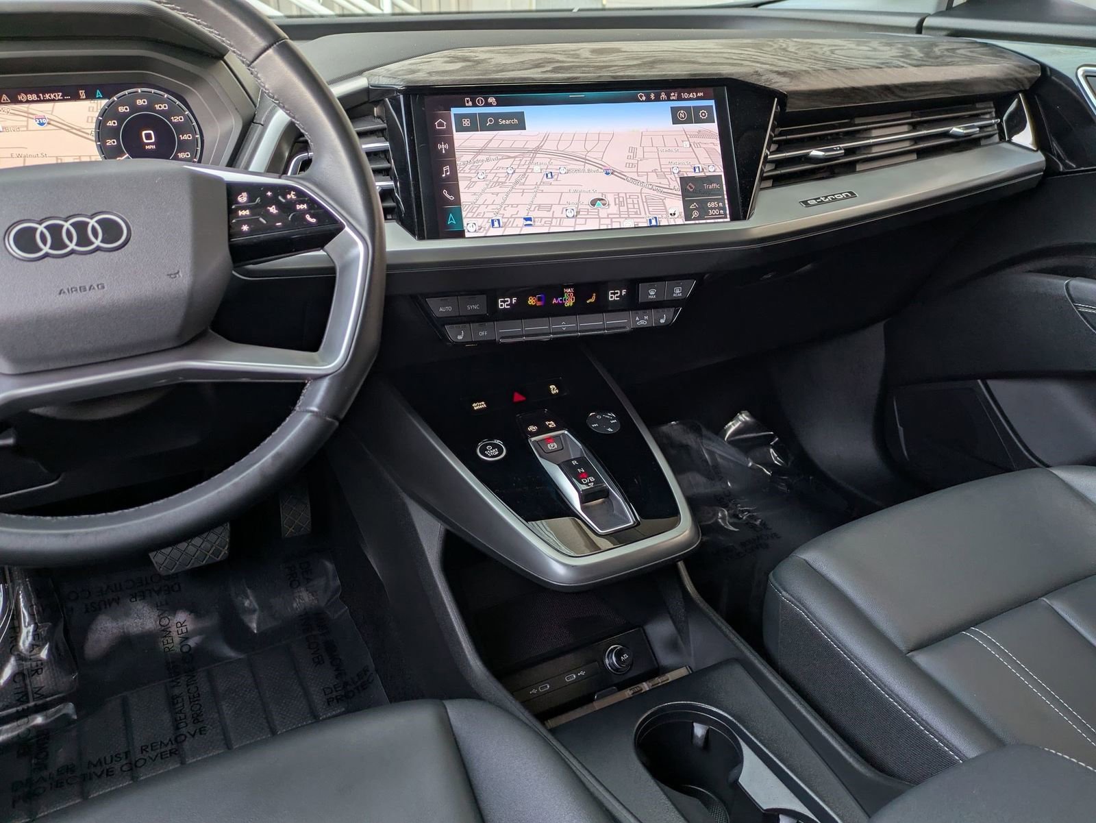 Used 2023 Audi Q4 e-tron Premium Plus w/ Premium Plus image 9