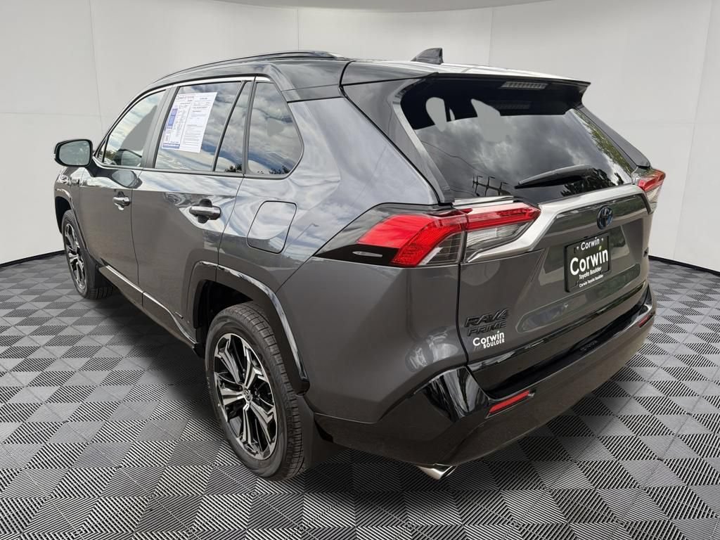 Used 2024 Toyota RAV4 XSE w/ Weather Package AWD/4WD image 5