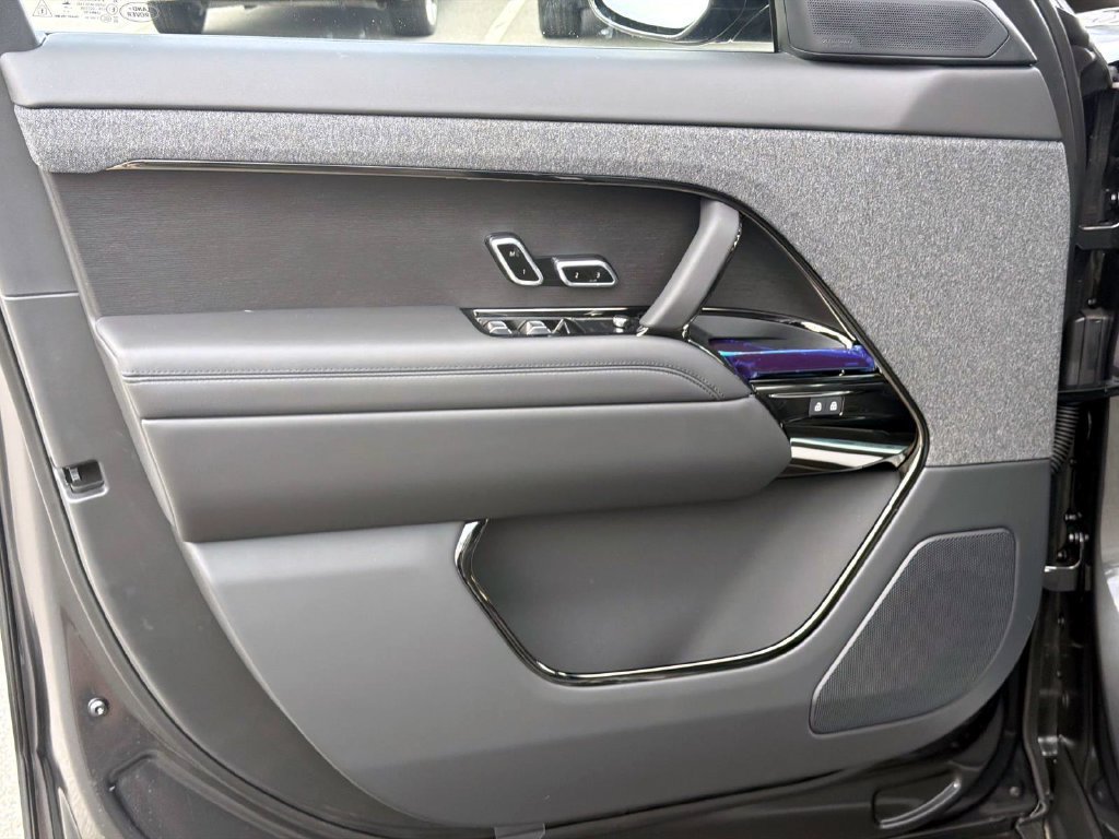 New 2026 Land Rover Range Rover Sport Dynamic SE AWD/4WD image 15