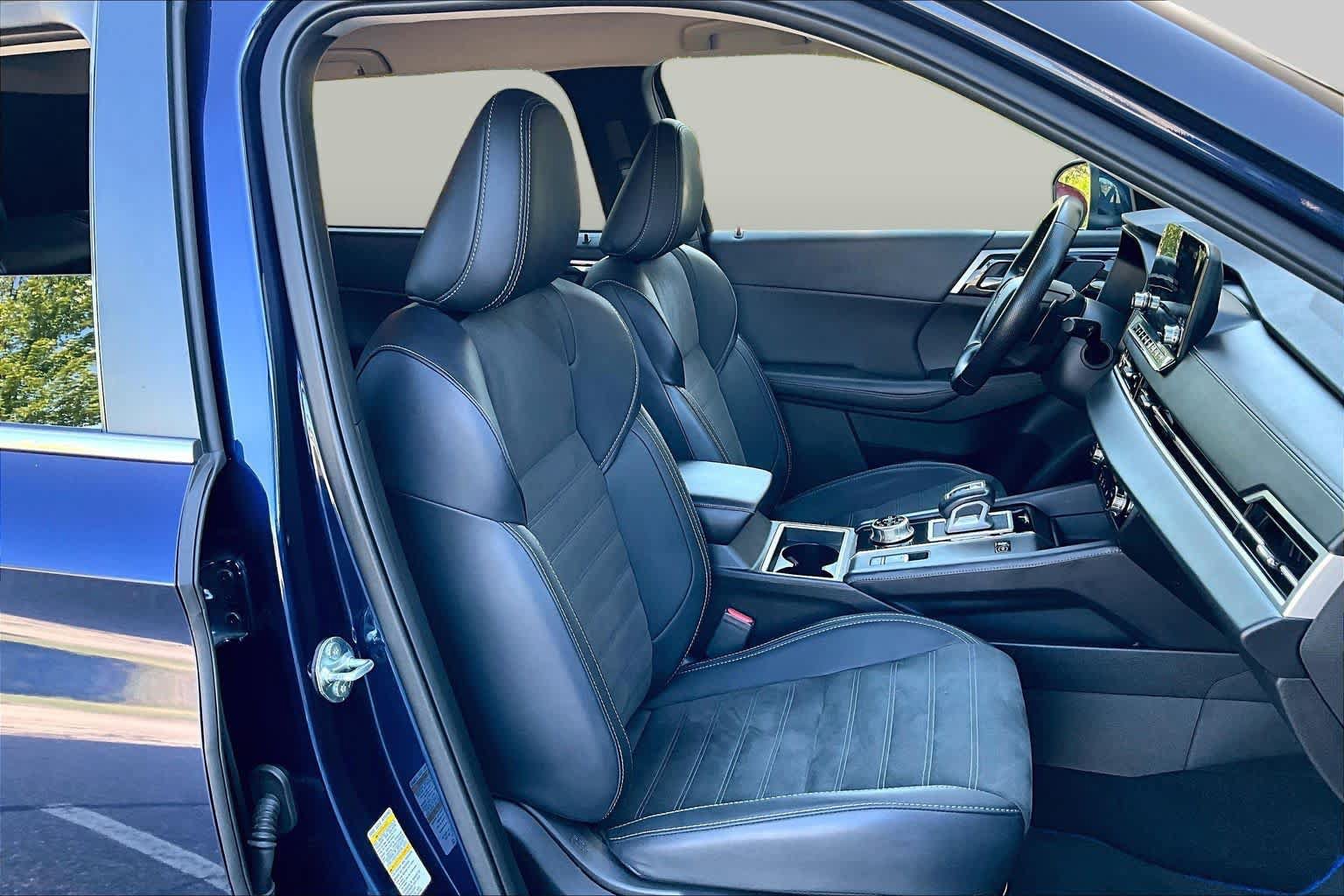 Used 2025 Mitsubishi Outlander SE AWD/4WD image 8