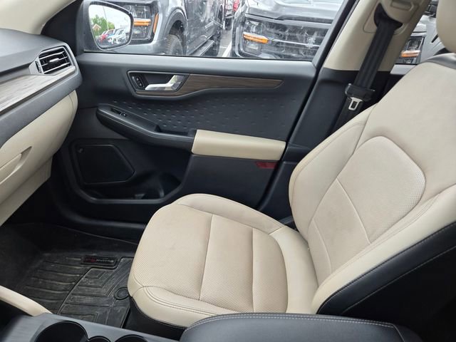 Used 2020 Ford Escape Titanium AWD/4WD image 15