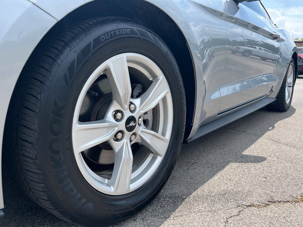 Used 2021 Ford Mustang Coupe RWD image 13