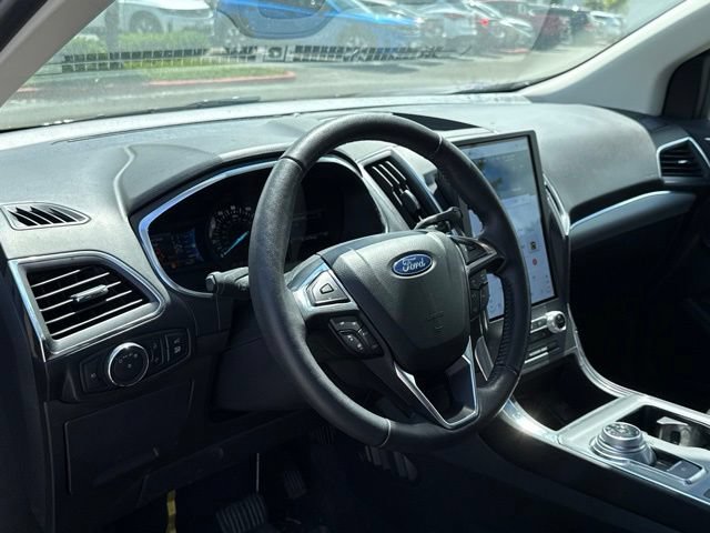 Used 2021 Ford Edge Titanium w/ Class II Trailer Tow Package AWD/4WD image 15