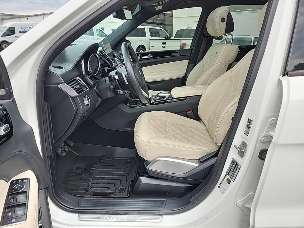 Used 2018 Mercedes-Benz GLS 550 4MATIC image 31