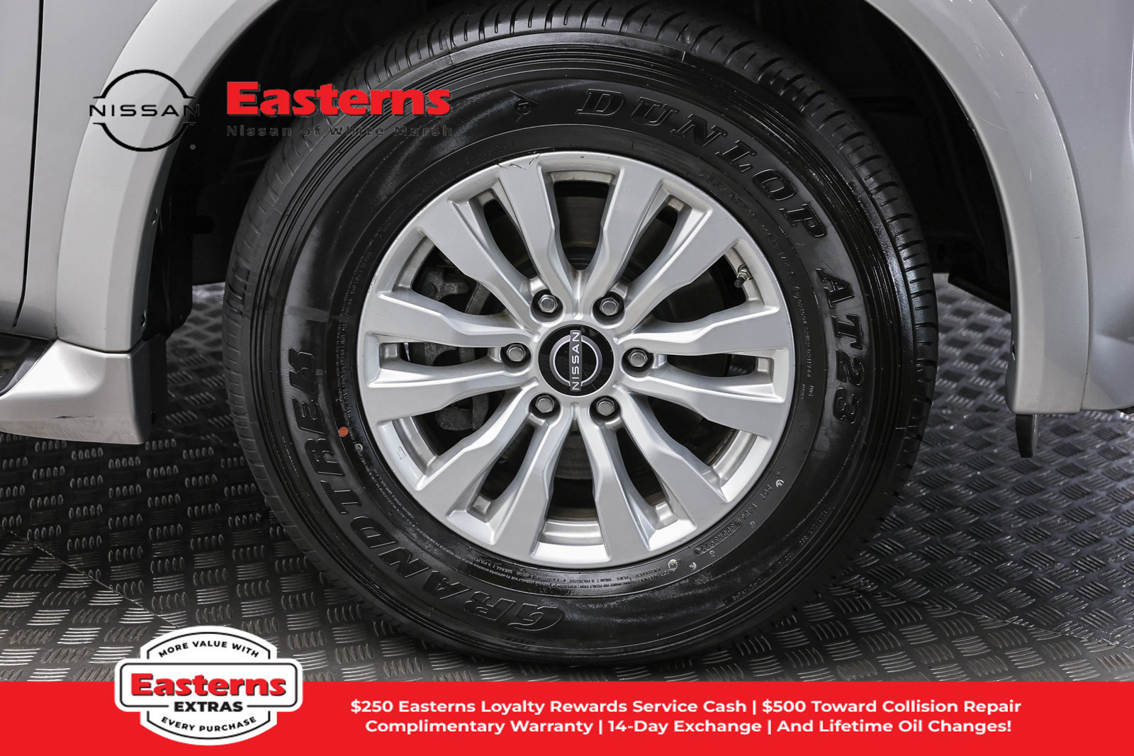 Used 2023 Nissan Armada SV AWD/4WD image 32
