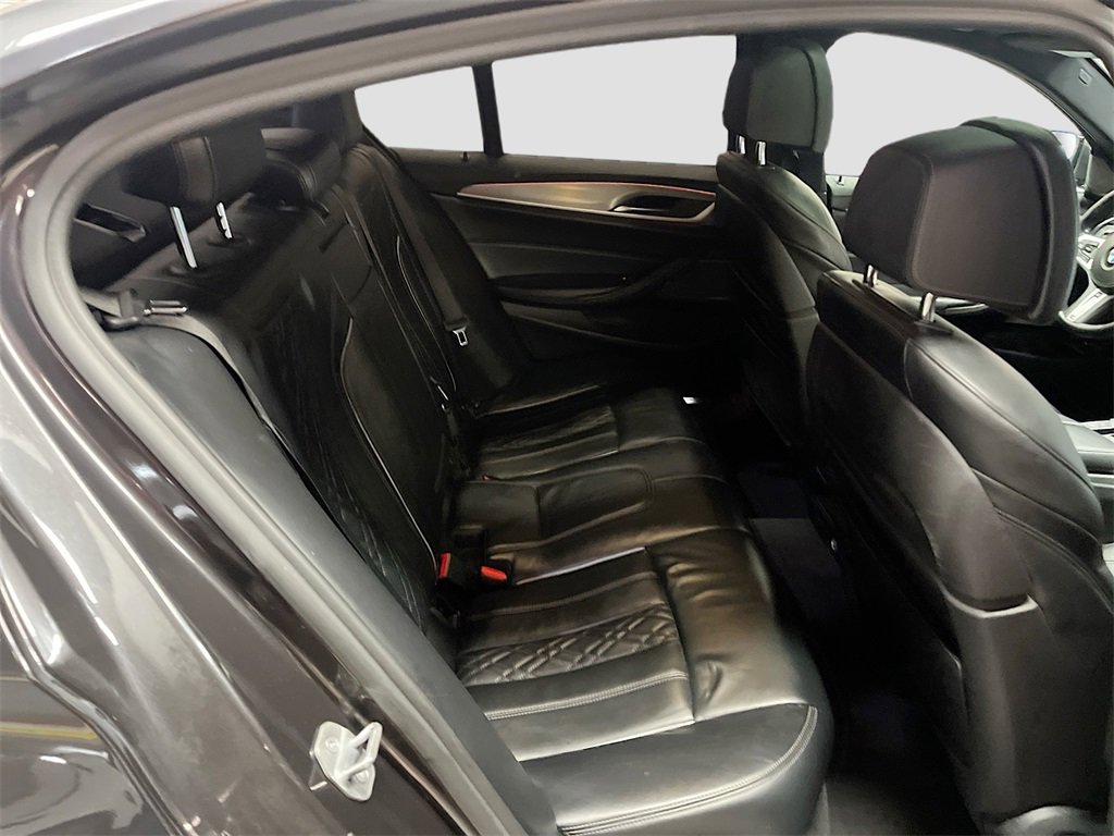 Used 2019 BMW M550i xDrive image 29