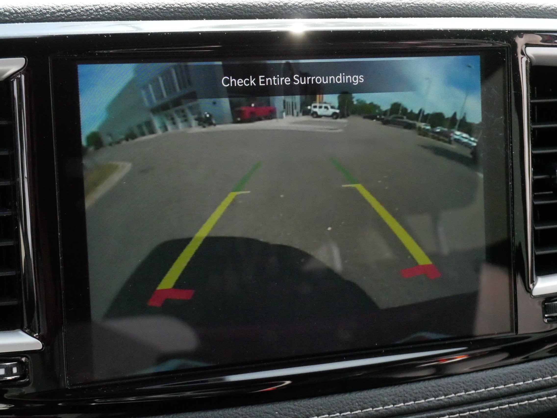 Used 2023 Chrysler Pacifica Touring-L FWD image 29