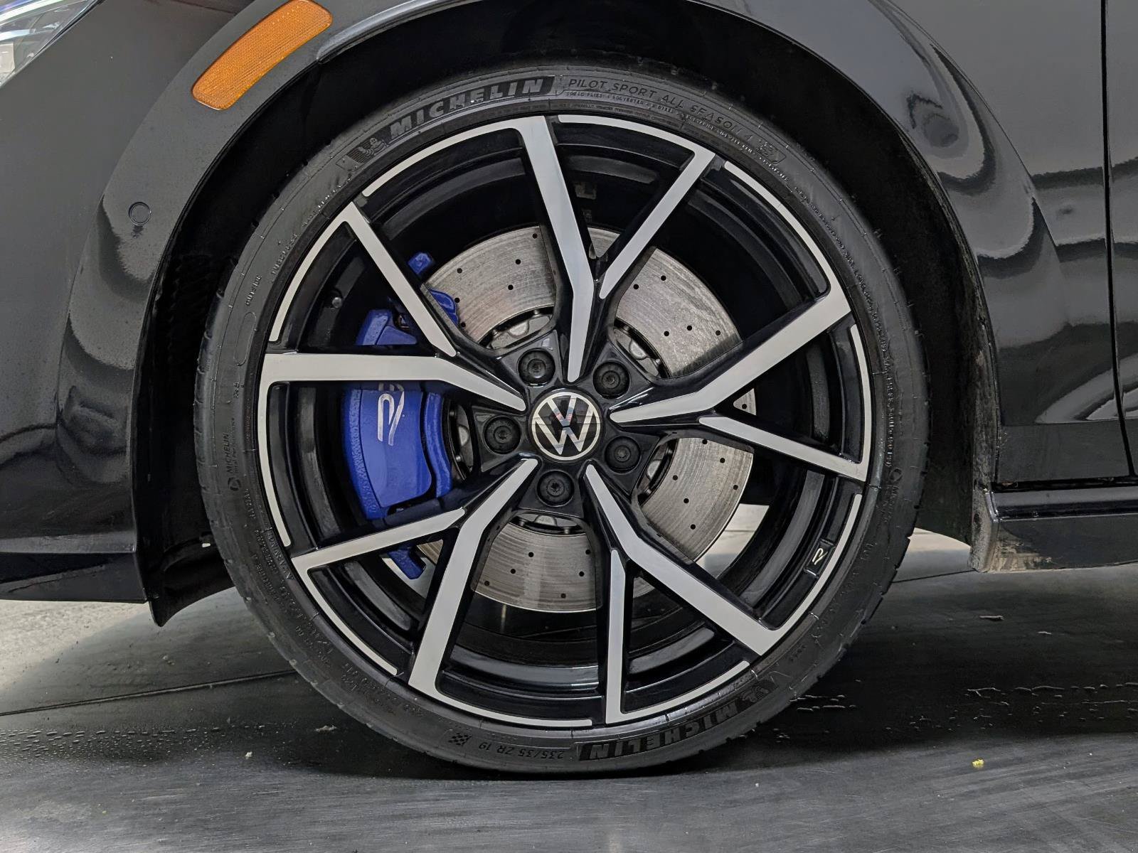 Used 2022 Volkswagen Golf R AWD/4WD image 11