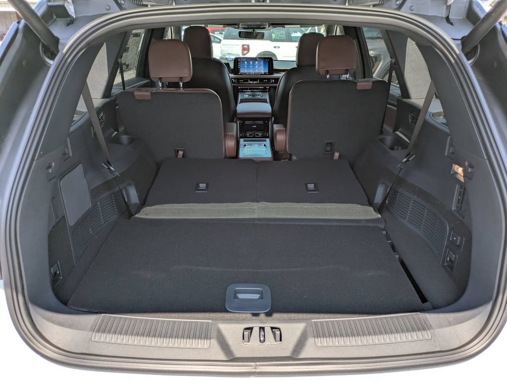 New 2026 Lincoln Aviator Reserve RWD image 12