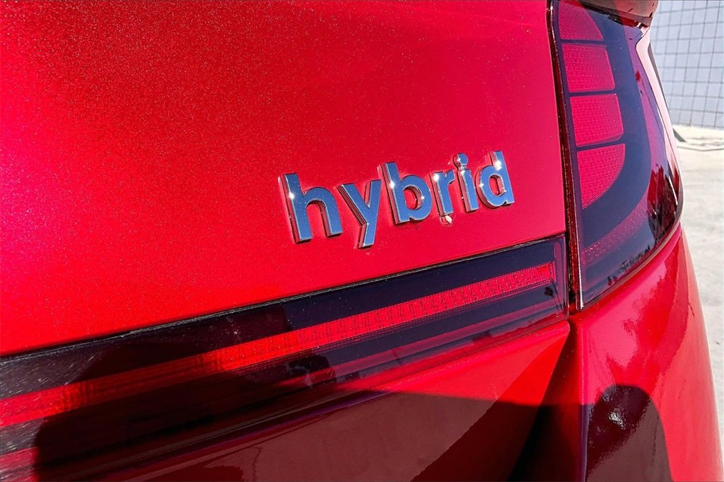 Used 2022 Hyundai Sonata Limited w/ Cargo Package image 23