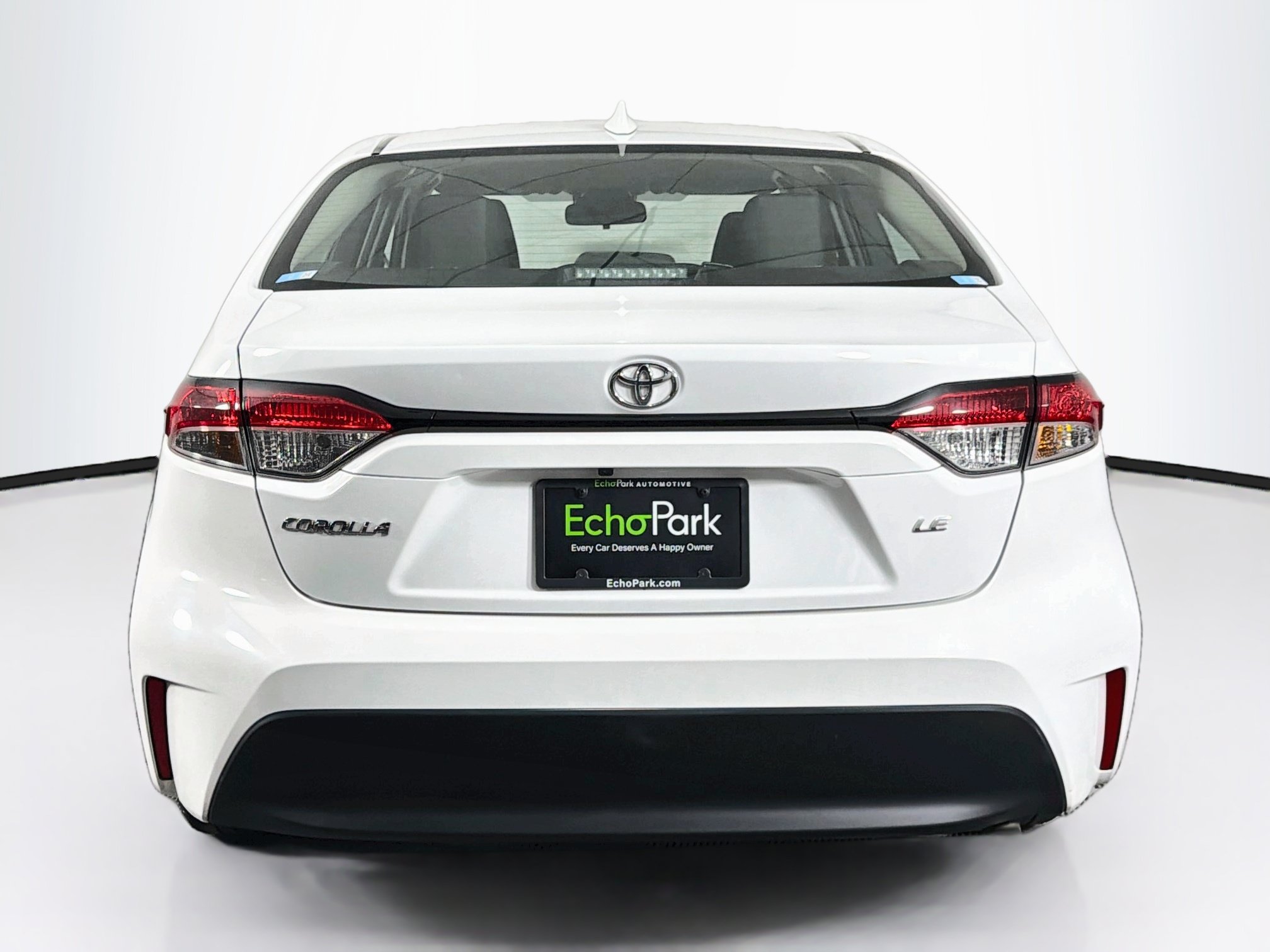 Used 2025 Toyota Corolla LE FWD image 7
